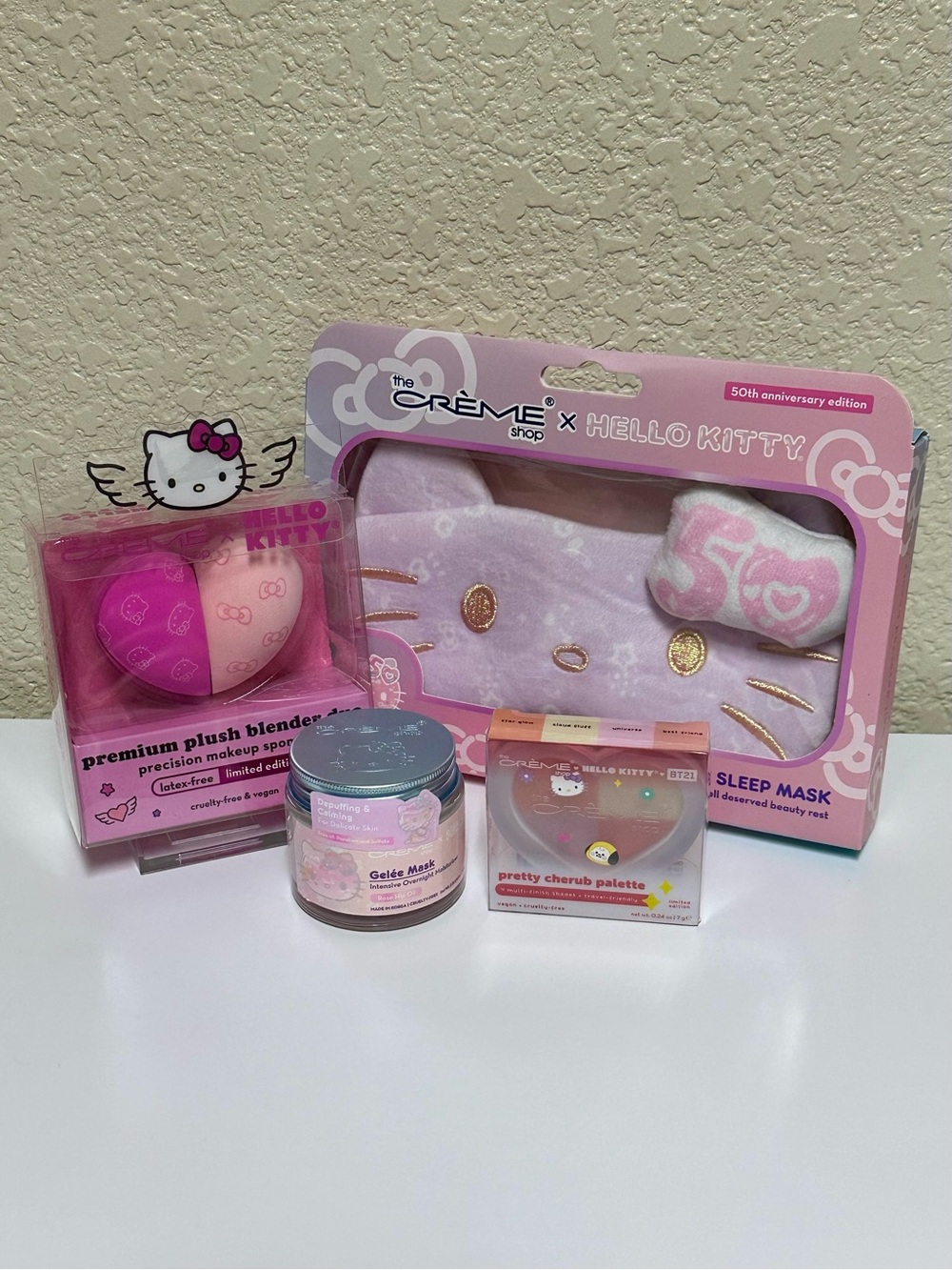 NEW💕 The Crème Shop Hello Kitty Gift Bundle Lot of 4 Spa Makeup Beauty Items